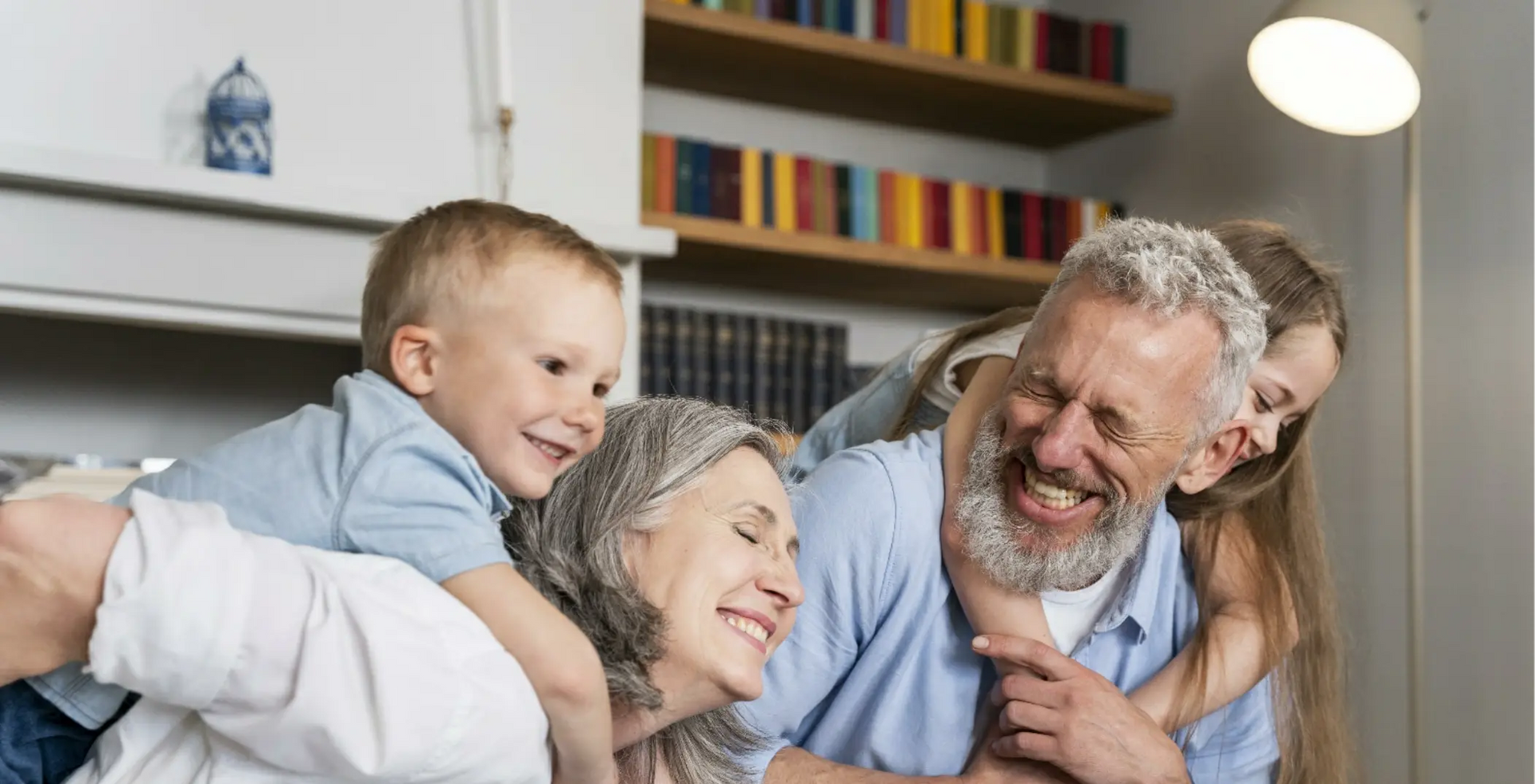 Family promoting online hearing aids